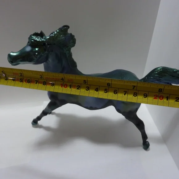 Breyer Horse #1209 Northern Lights Aurora Borealis Sky Decorator Smokey Mustang - Picture 3 of 4